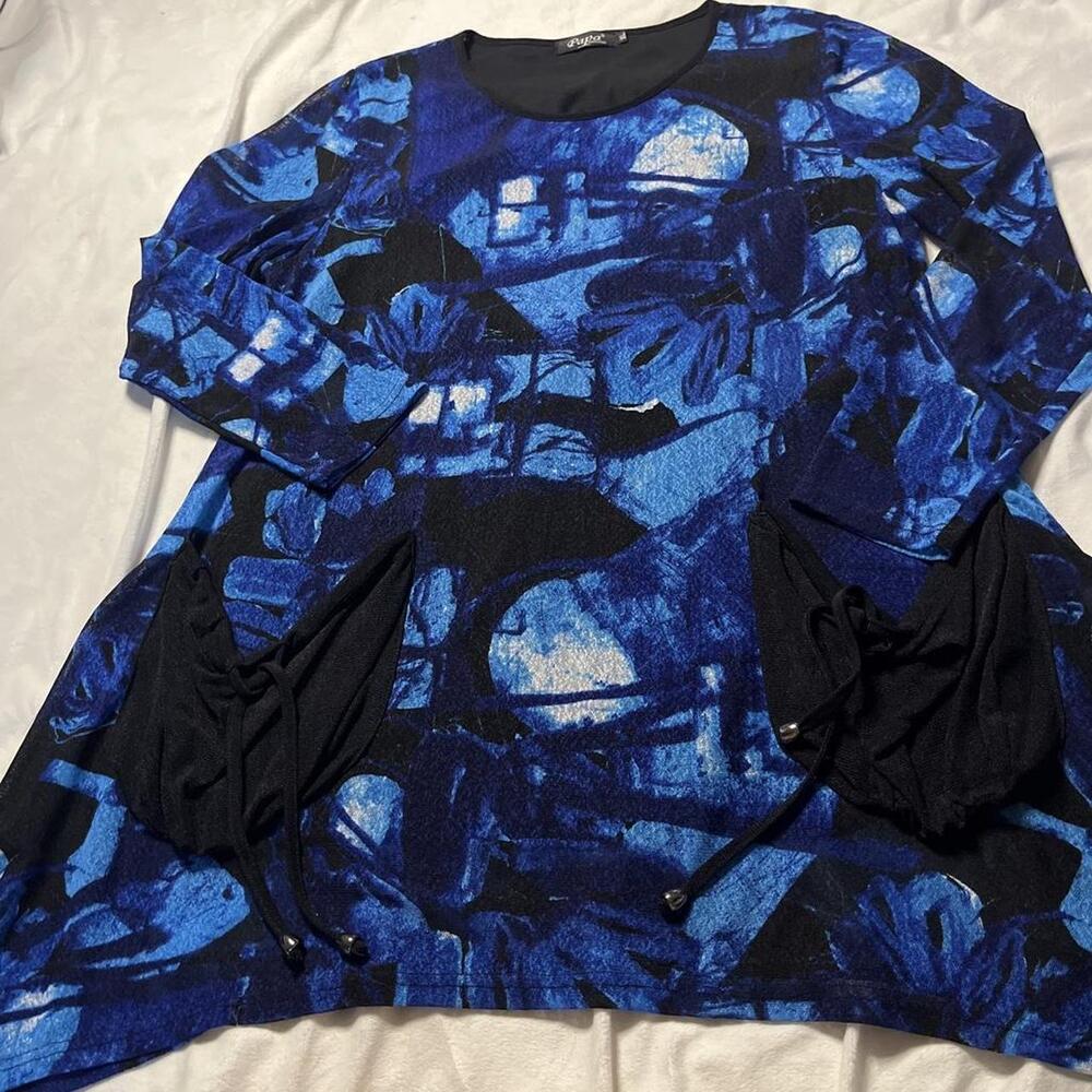 PAPA VANCOUVER ABSTRACT TUNIC